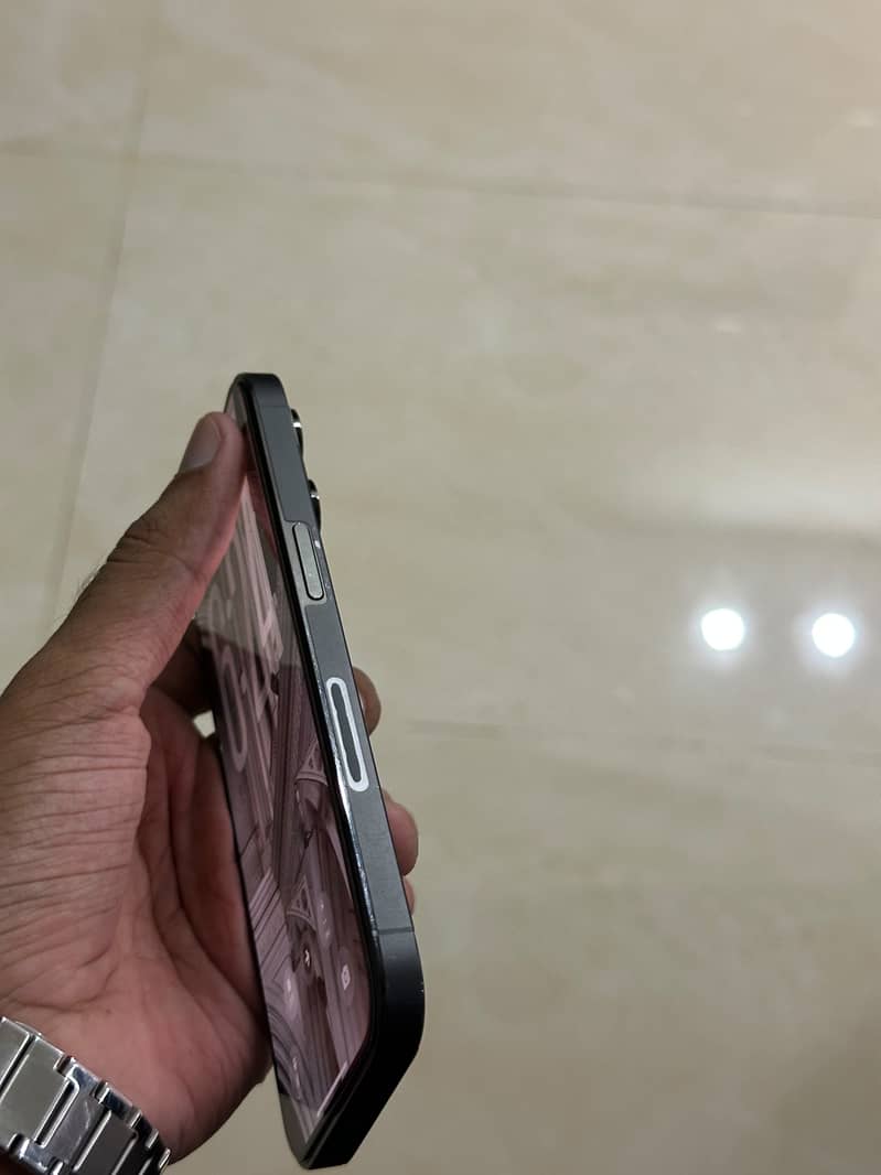 Apple iPhone 14 Pro 2