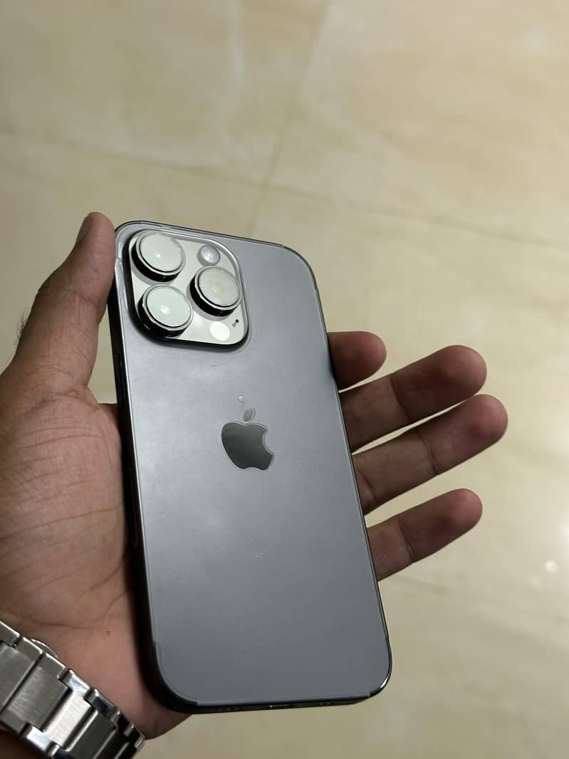 Apple iPhone 14 Pro 0