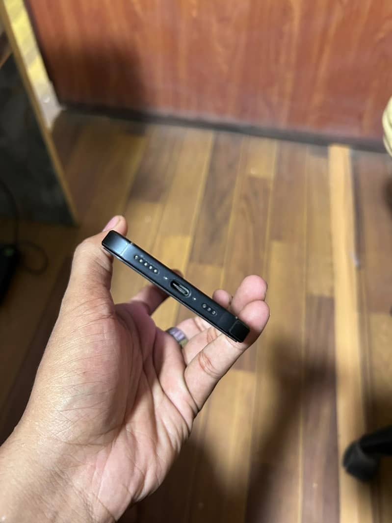 Apple iPhone 15 2