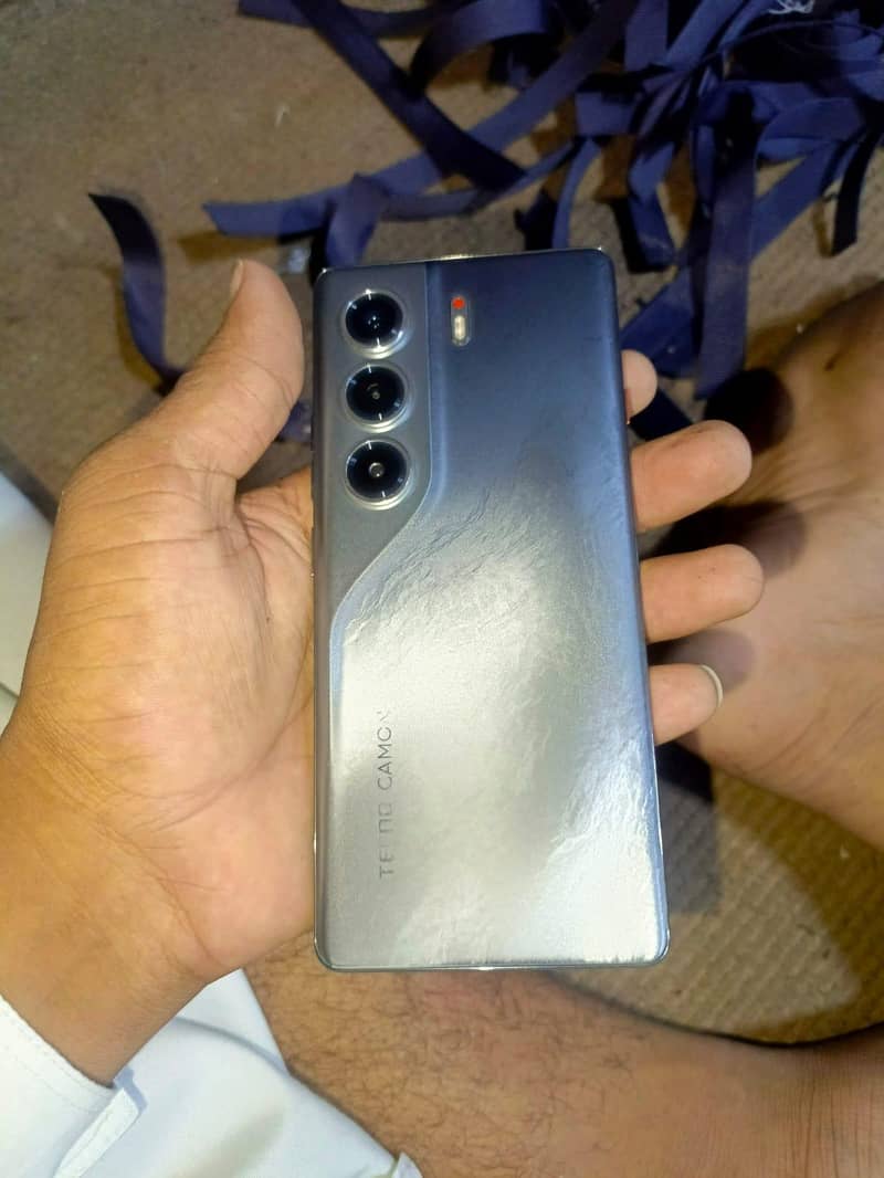 Tecno CAMON 40 Pro 3