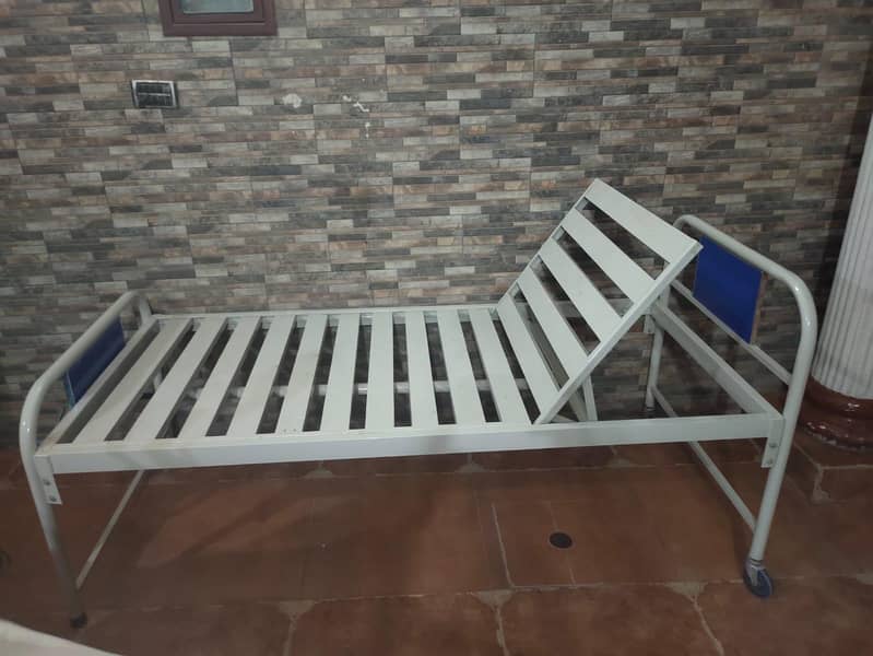 patient bed 0
