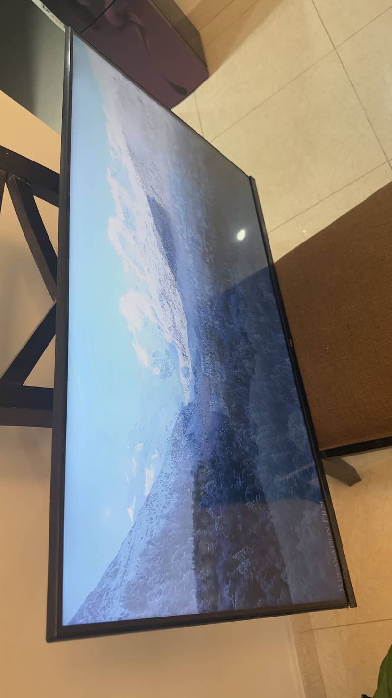 TCL LED 8