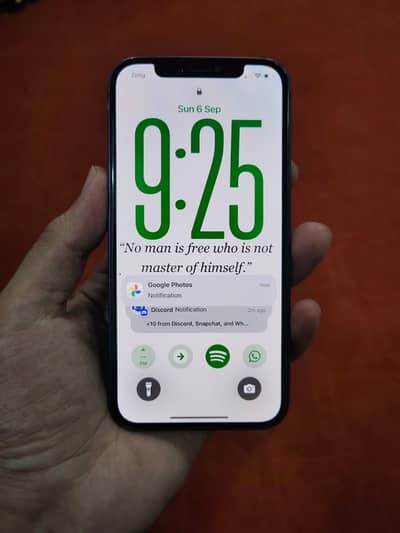 Apple iPhone 12