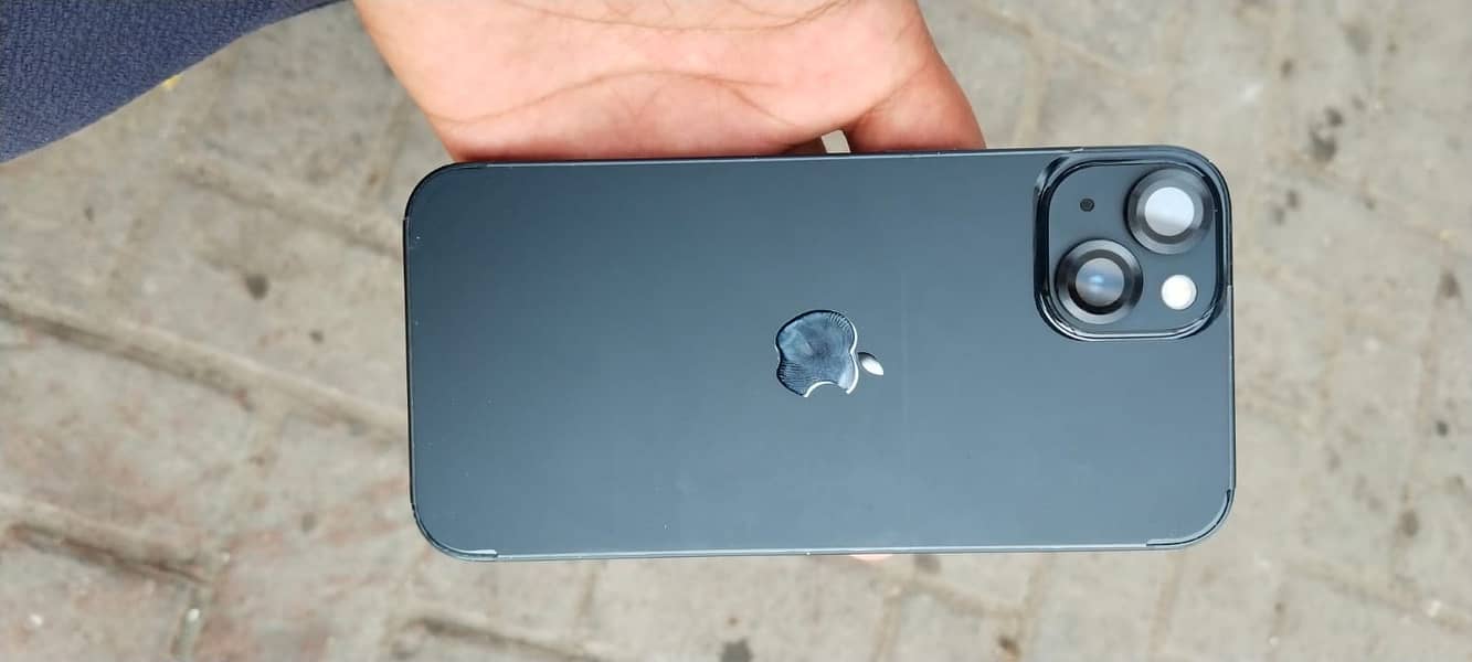 Apple iPhone 13 3