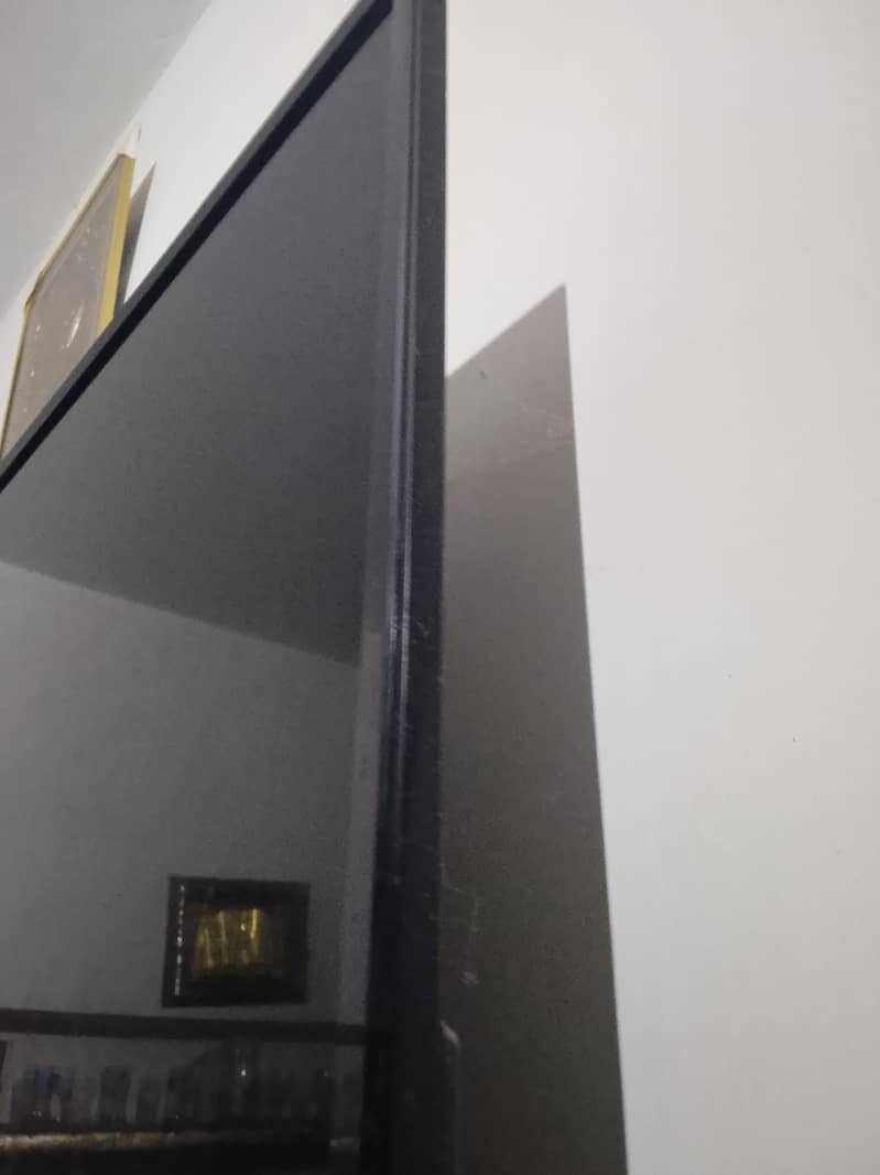 Tcl  LCD 1