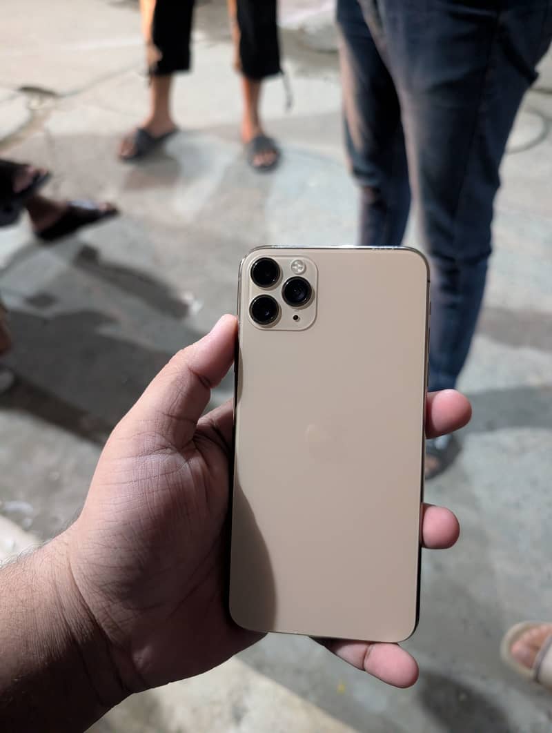 Apple iPhone 11 Pro Max 0