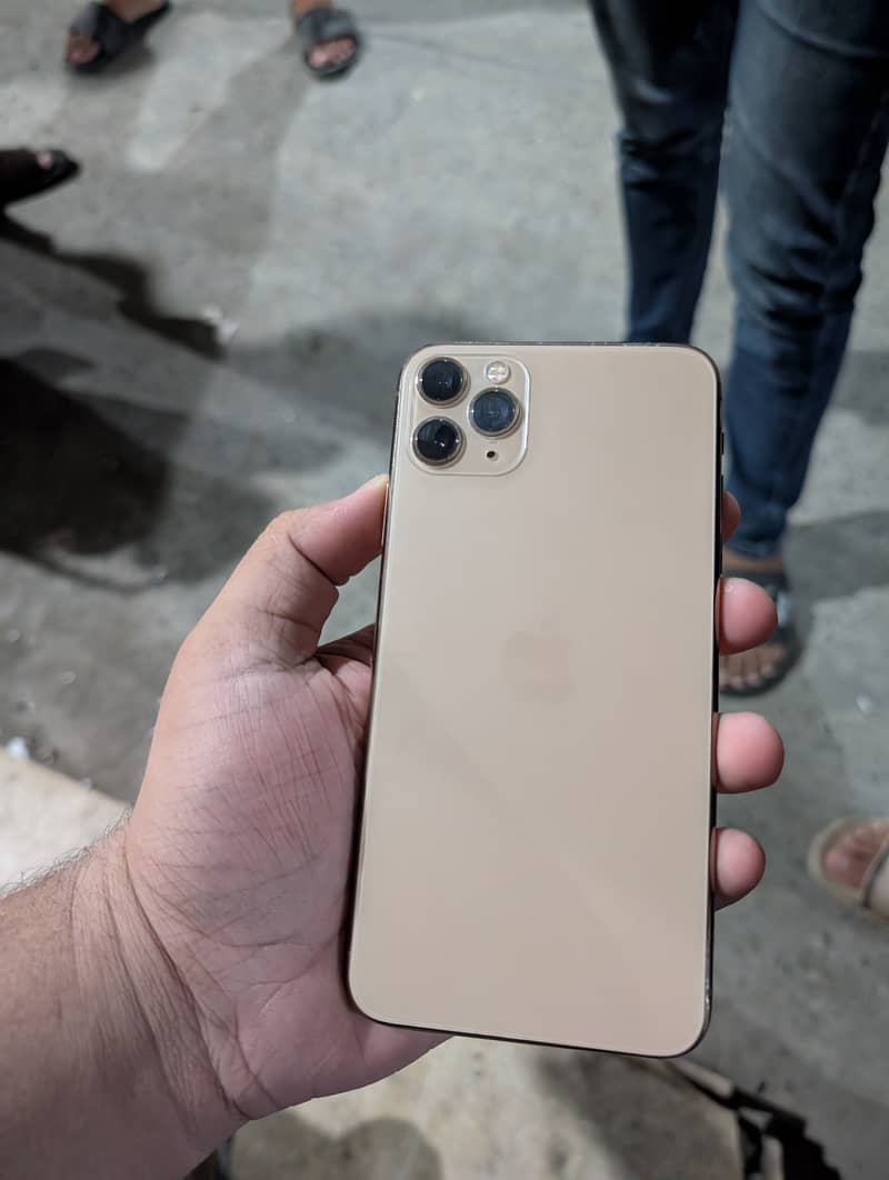 Apple iPhone 11 Pro Max 1