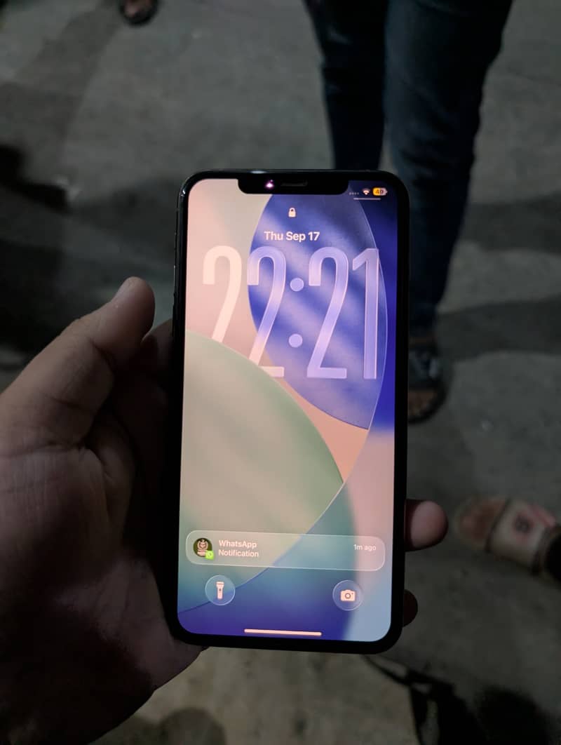 Apple iPhone 11 Pro Max 2