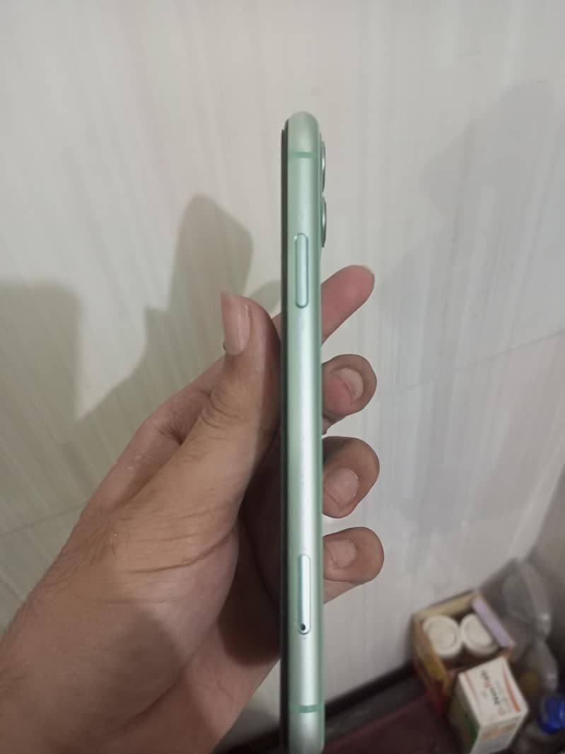 Apple iPhone 11 12
