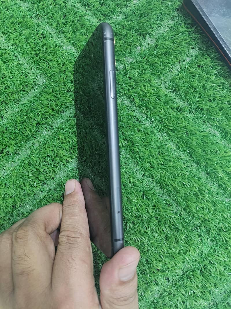 Apple iPhone 11 2