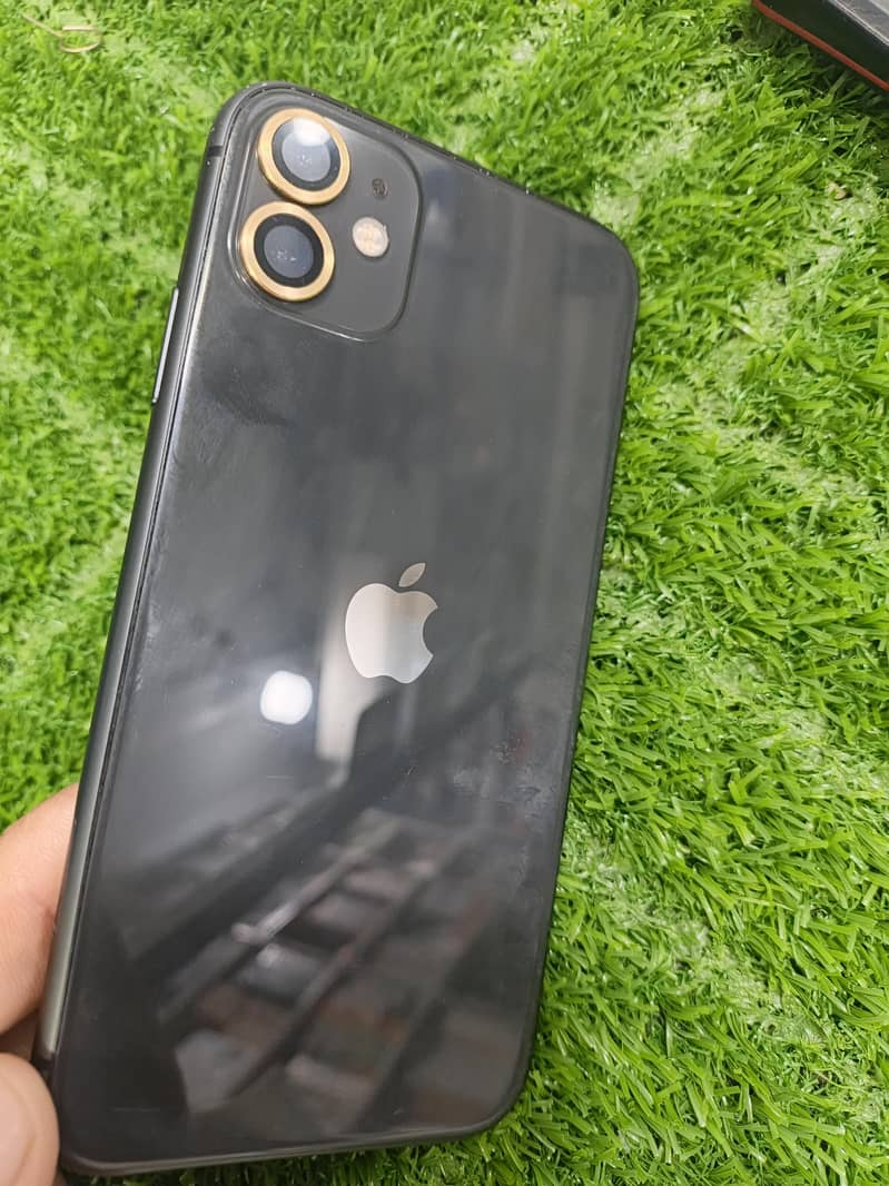 Apple iPhone 11 3