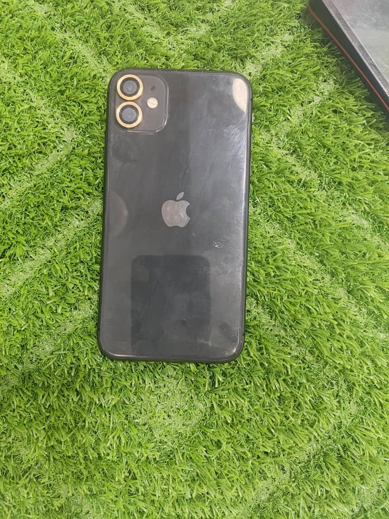 Apple iPhone 11 4