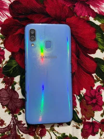 Samsung Mobile A40