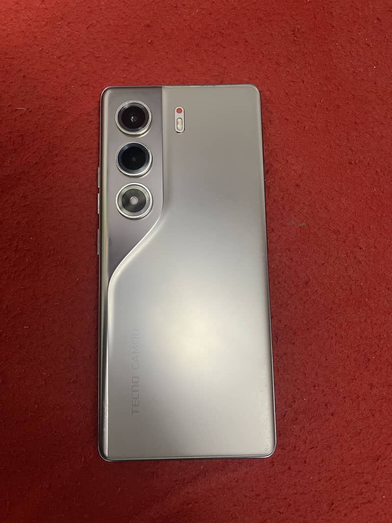 Tecno CAMON 40 Pro 5