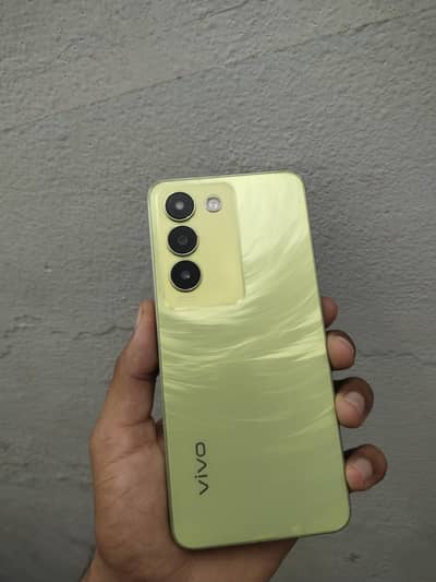 Vivo Y100