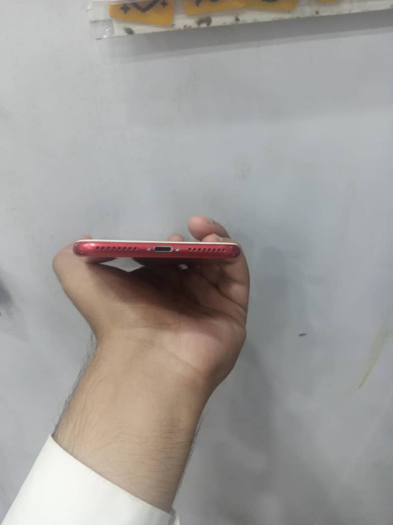 Apple iPhone 7 Plus 3