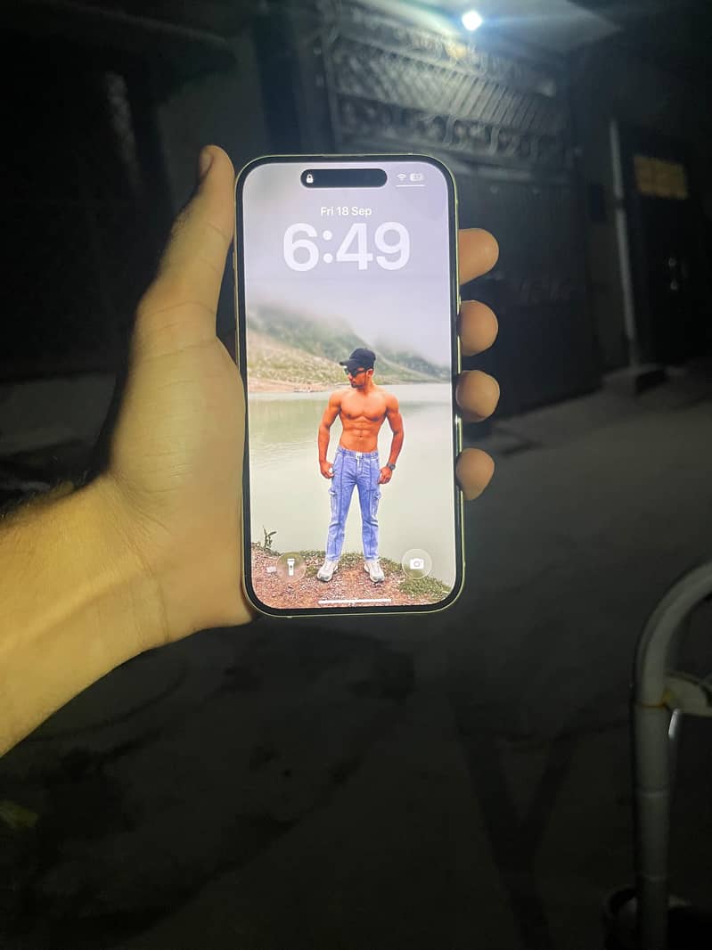 Apple iPhone 15 3