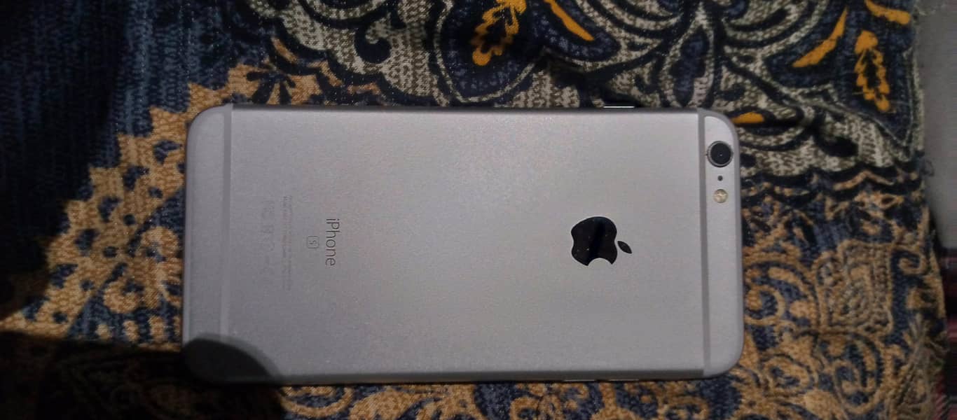 Apple iPhone 6S Plus 4
