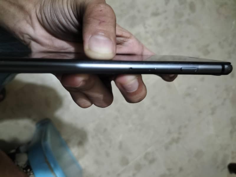 Apple iPhone 8 Plus 4