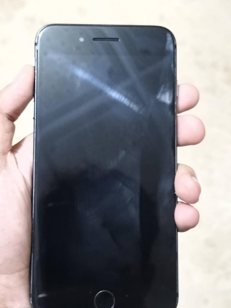 Apple iPhone 8 Plus 6