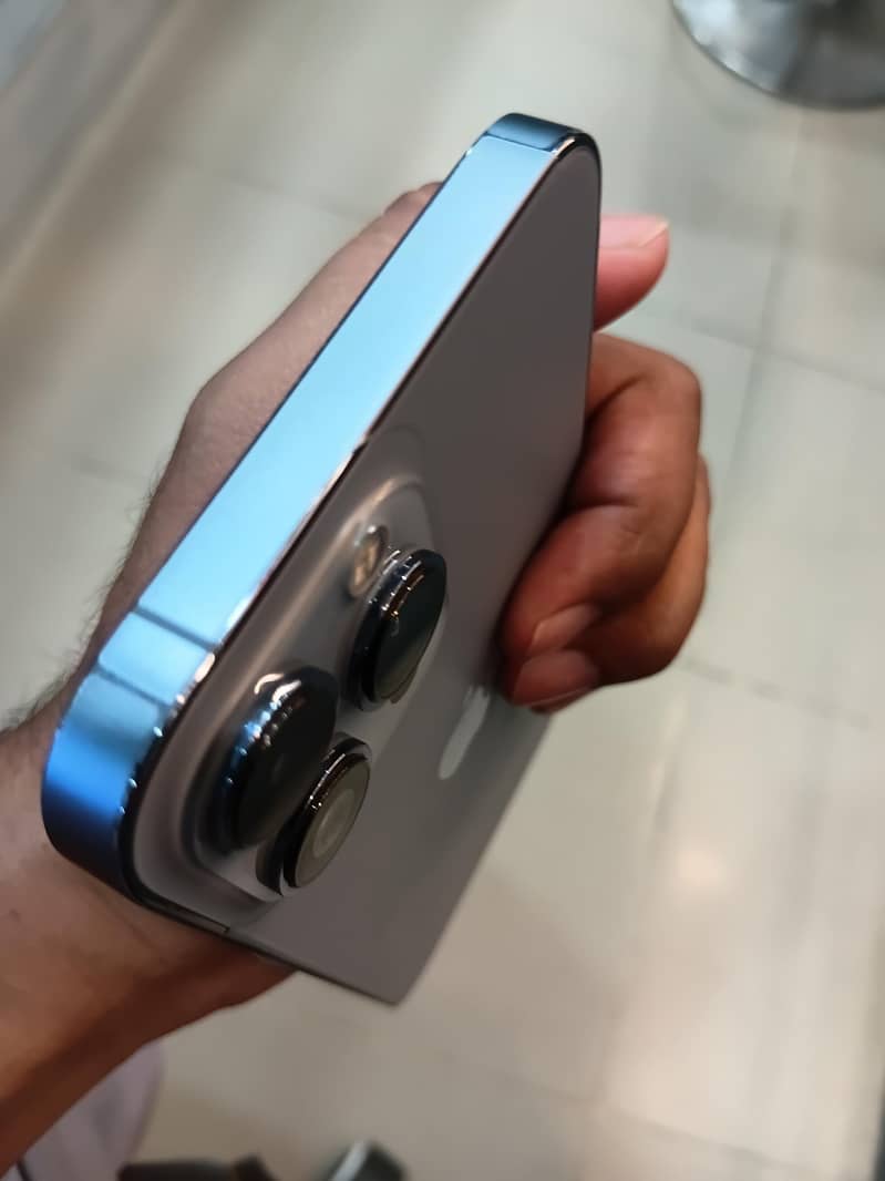 Apple iPhone 13 Pro 1