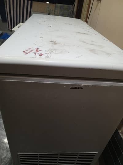 new condition freezer and use in 1 year