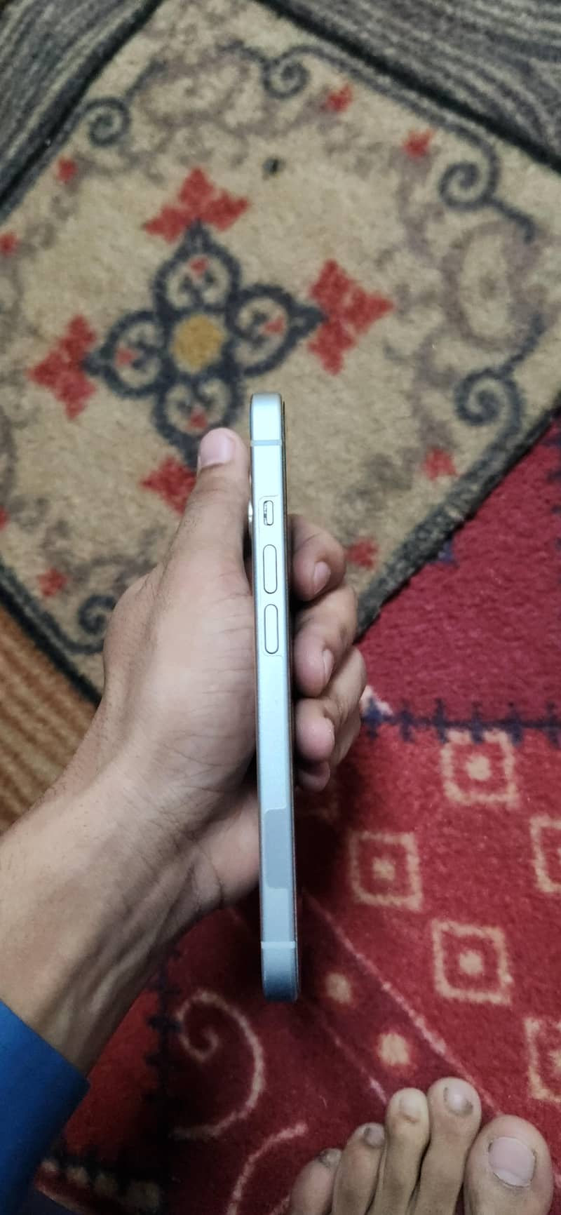 Apple iPhone 15 4