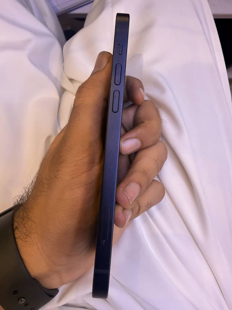 Apple iPhone 12 1