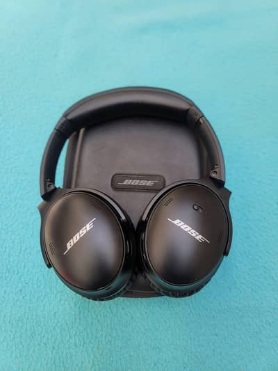 Bose QC45 ANC headphone with Original Bag and cable