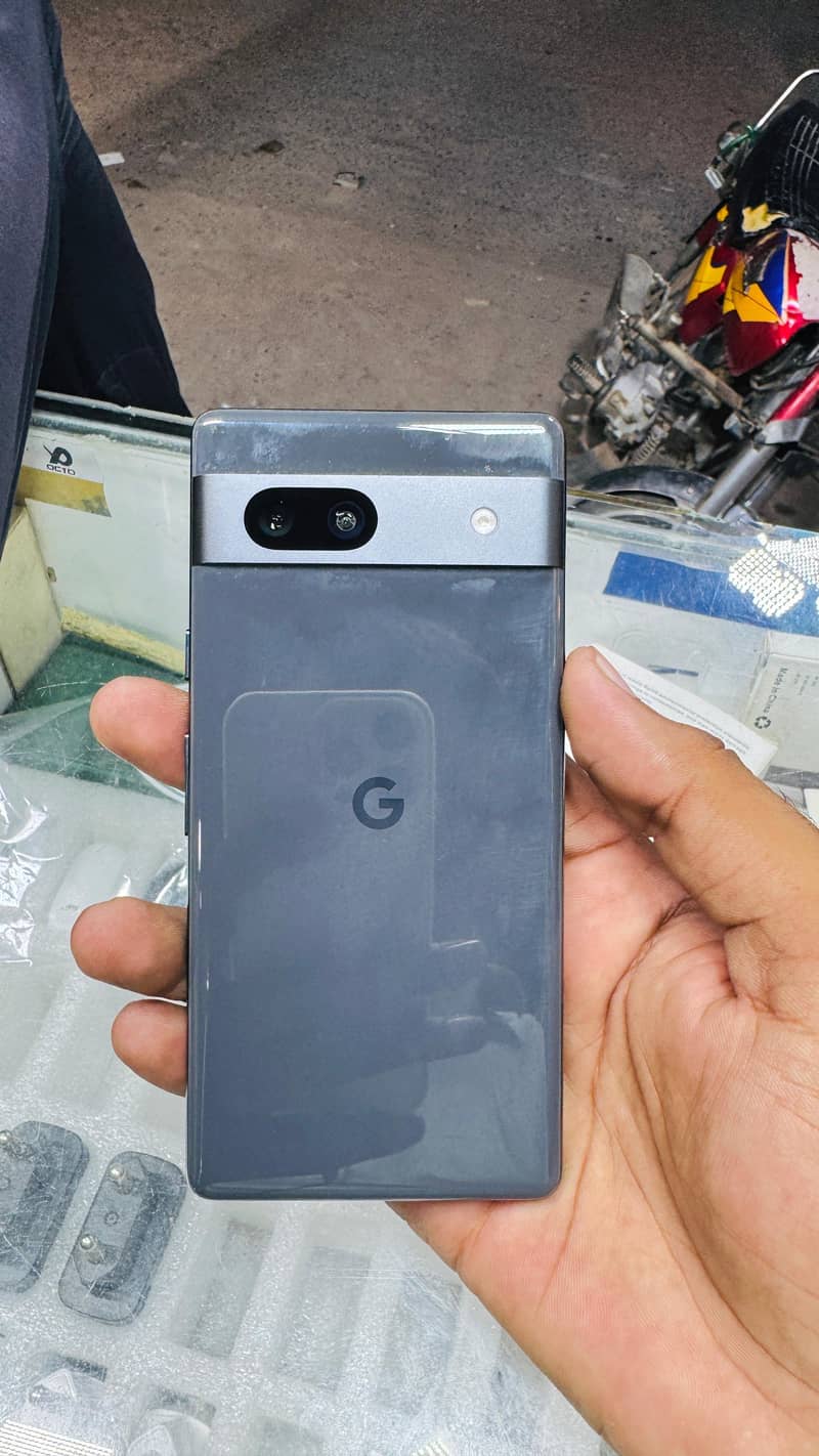 Google Pixel 7a 1