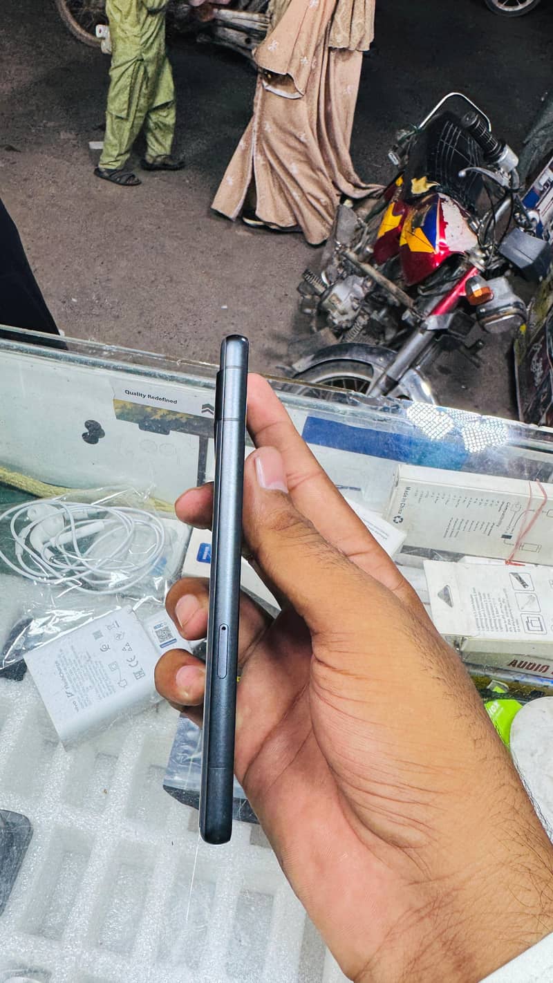 Google Pixel 7a 4