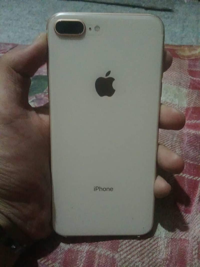Apple iPhone 8 Plus 0