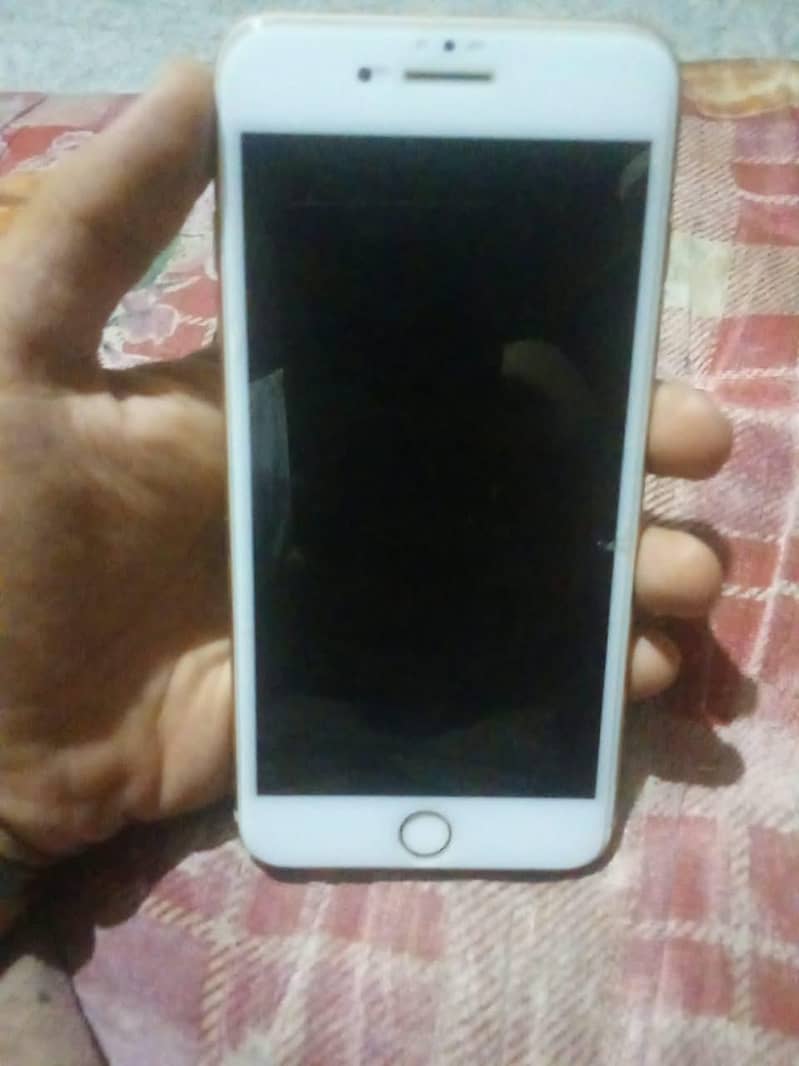 Apple iPhone 8 Plus 2