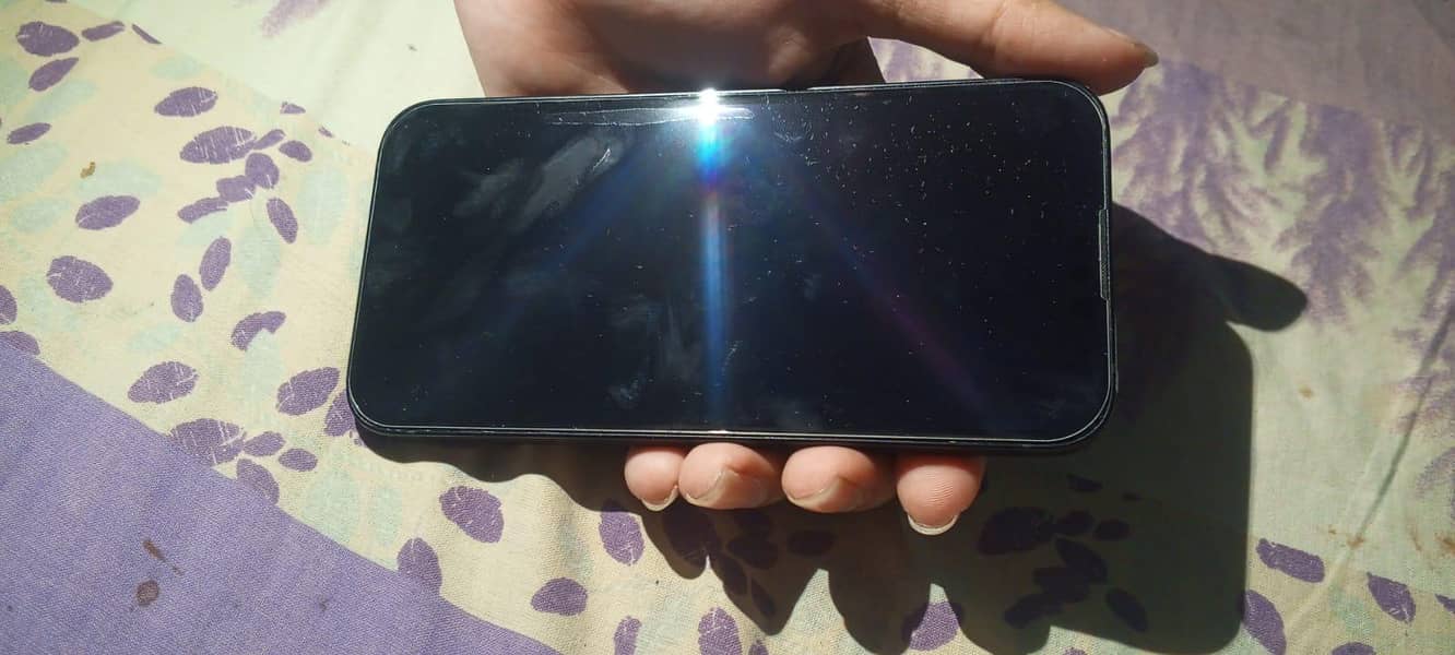 Apple iPhone 13 5