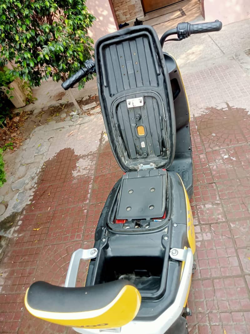 Revoo A10 1