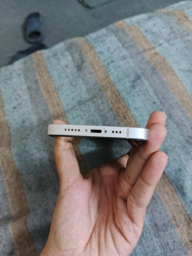 Apple iPhone 13 3