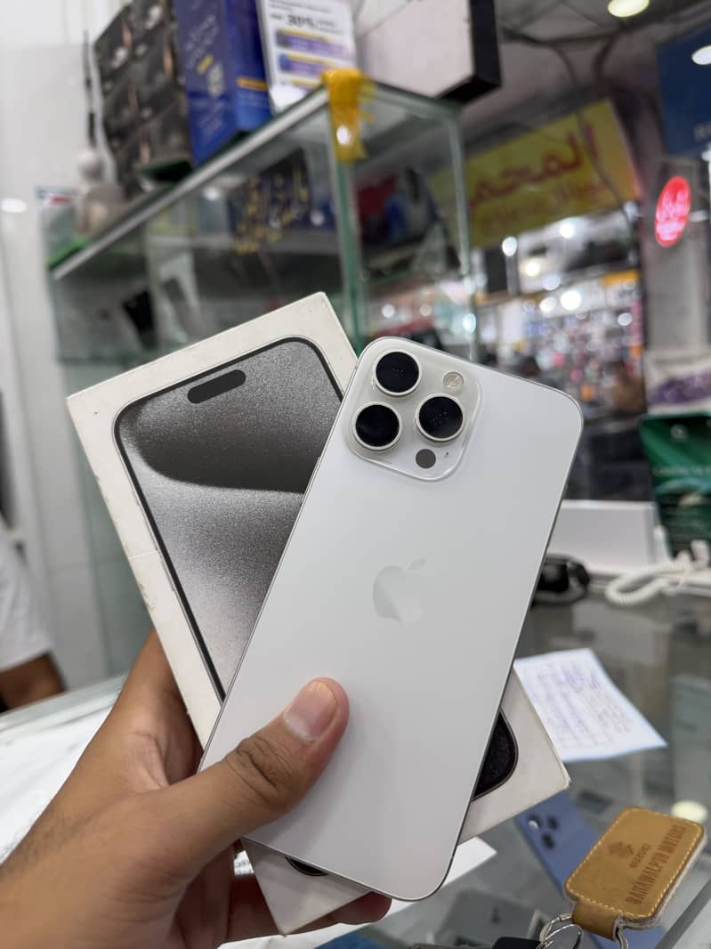 Apple iPhone 15 Pro Max 1