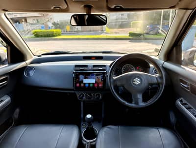Suzuki Swift DLX Navigation 2013 (03345233735)