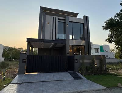 10 MARLA BRAND NEW HOUSE AVAILABLE FOR RENT IN DHA PHASE 9 TOWN