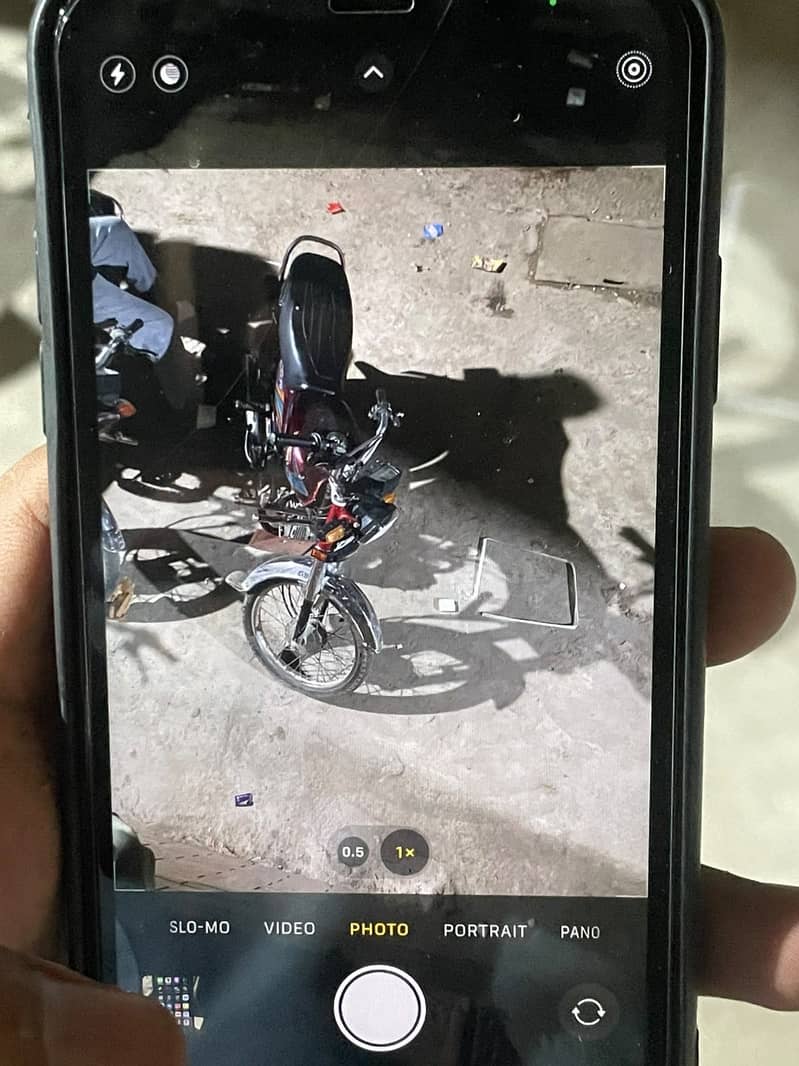 Apple iPhone 11 3
