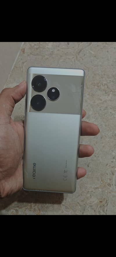 Realme GT 6