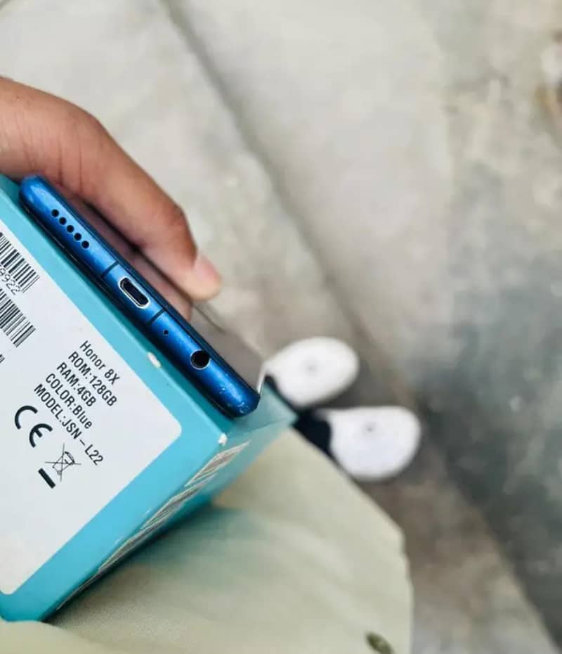 honor 8x 3