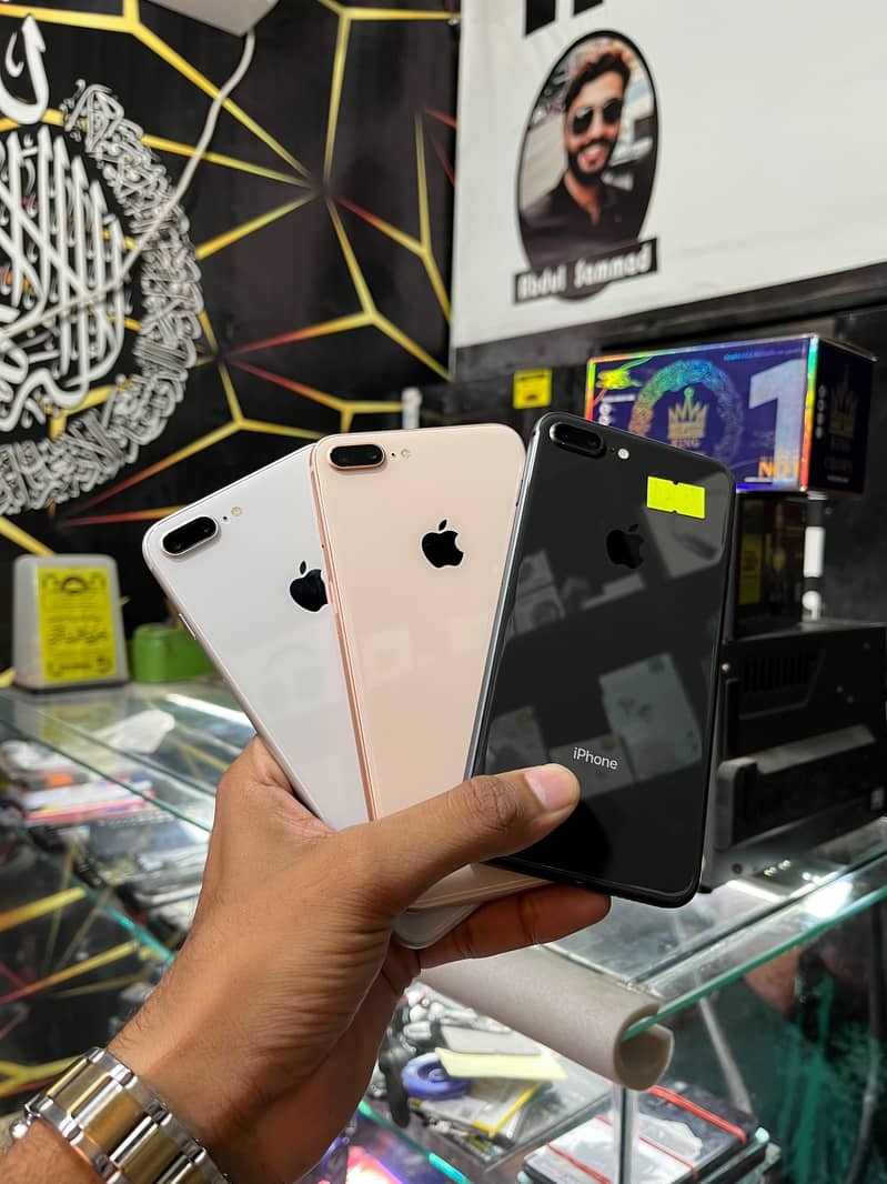 Apple iPhone 8 Plus 0