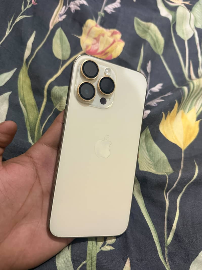 Apple iPhone 14 Pro Max 0