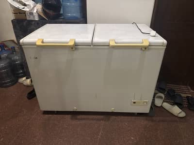 Haier 2 door freezar+refrigirator