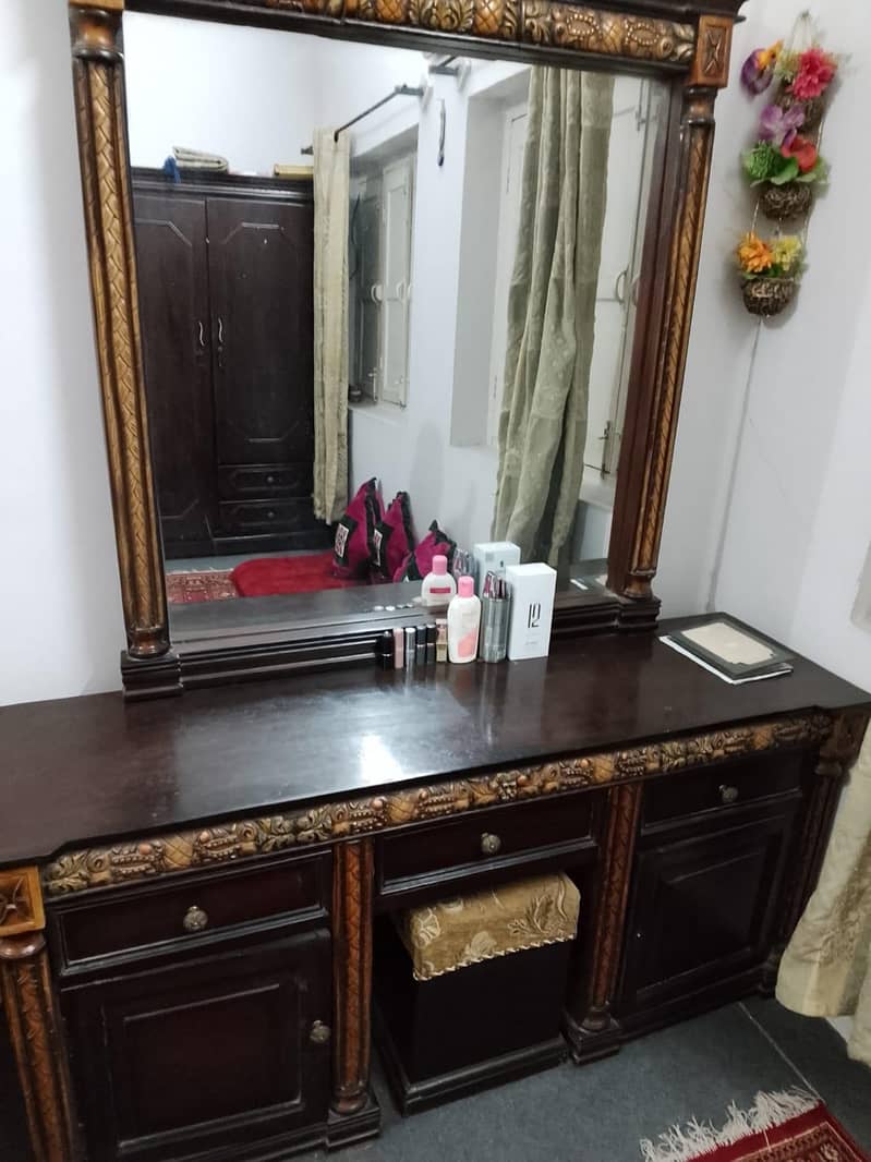 Dressing Table 2