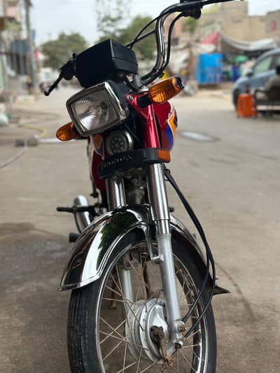 Honda CD 70 2025