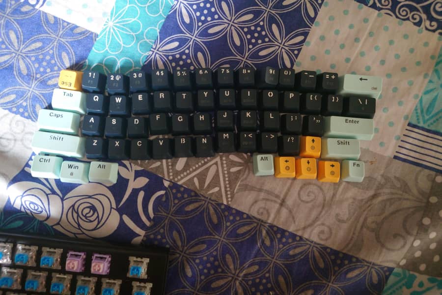 atom mechanical keyboard 1