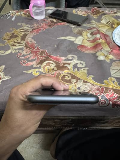 Apple iPhone 11 jv hai condition 10 by 9 hai