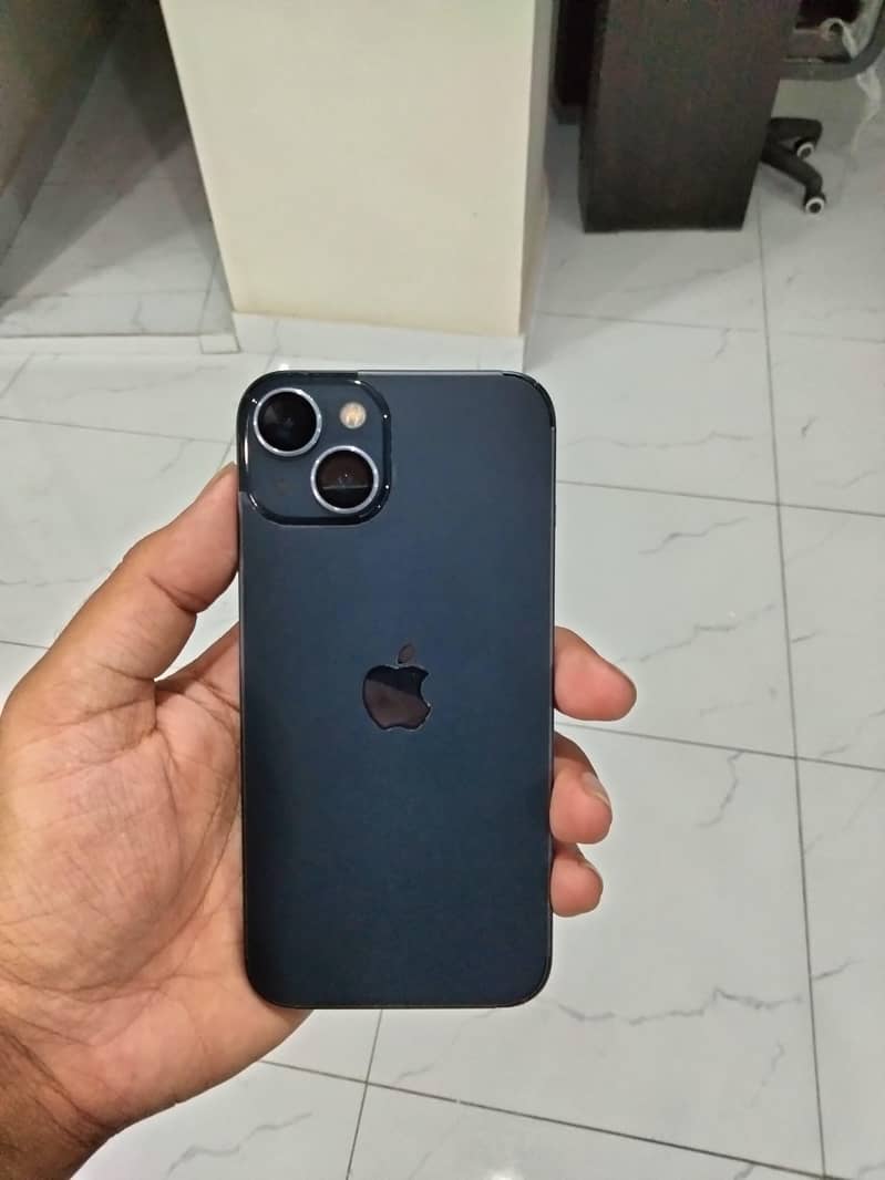 Apple iPhone 13 5